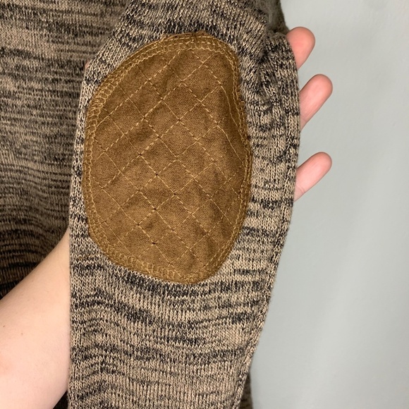 Sweet Wanderer Soft Knit Sweater w/ Side Buttons - Picture 8 of 11